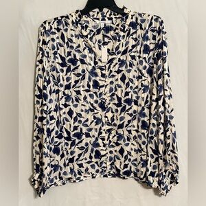 NWT Chico's Cream And Blue Floral Patterned Blouse Size 4 (XXL)